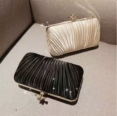 أحدث عروض سارة ماب على الحقائب مع كود إضافي